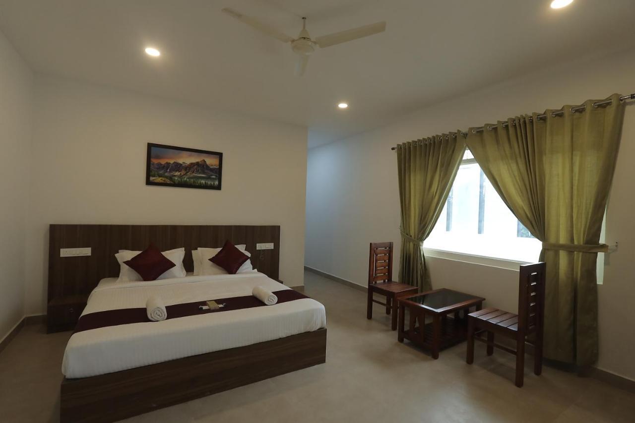 Hotel Dream Suite, Kattappana Exterior photo