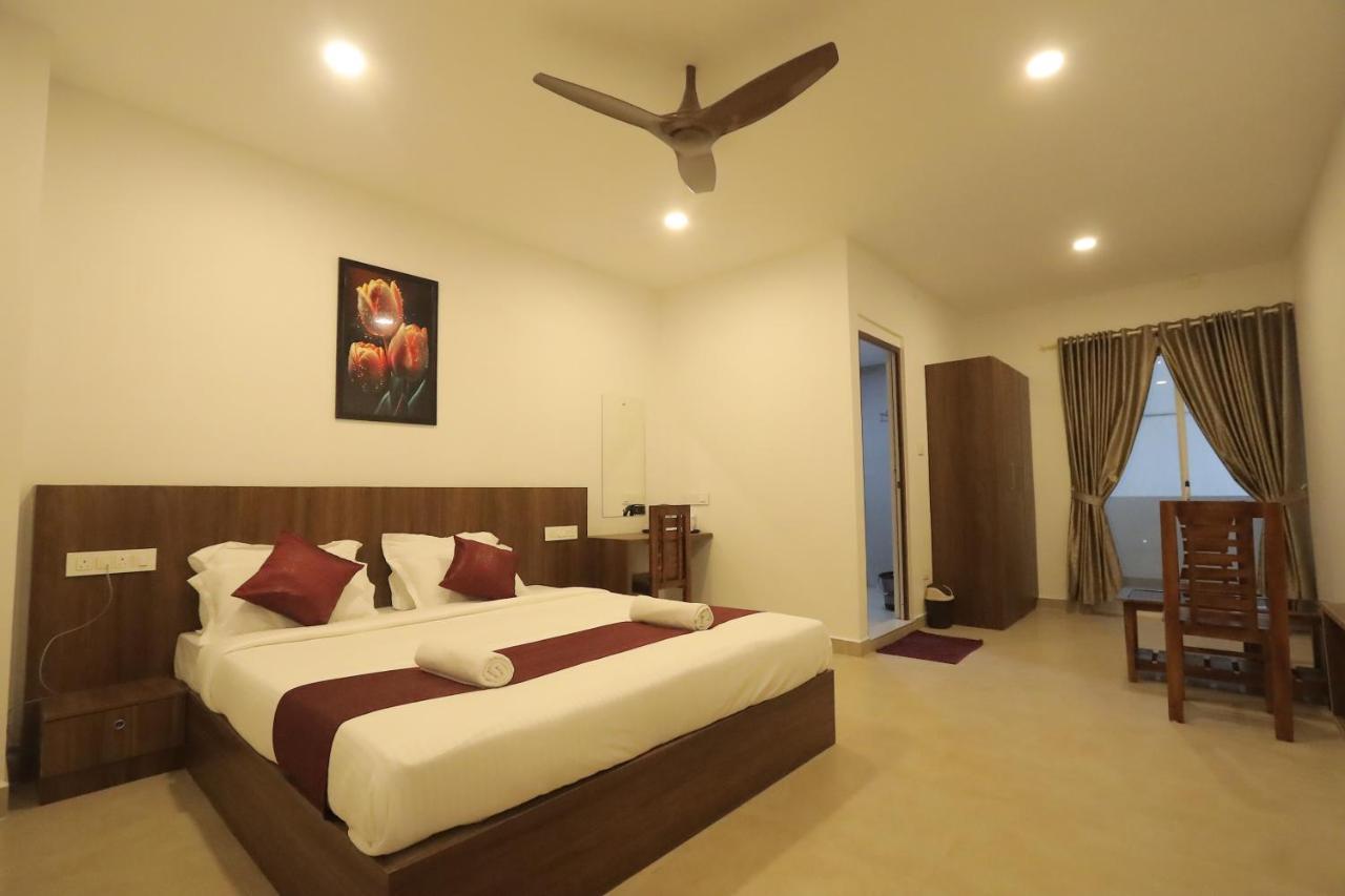 Hotel Dream Suite, Kattappana Exterior photo